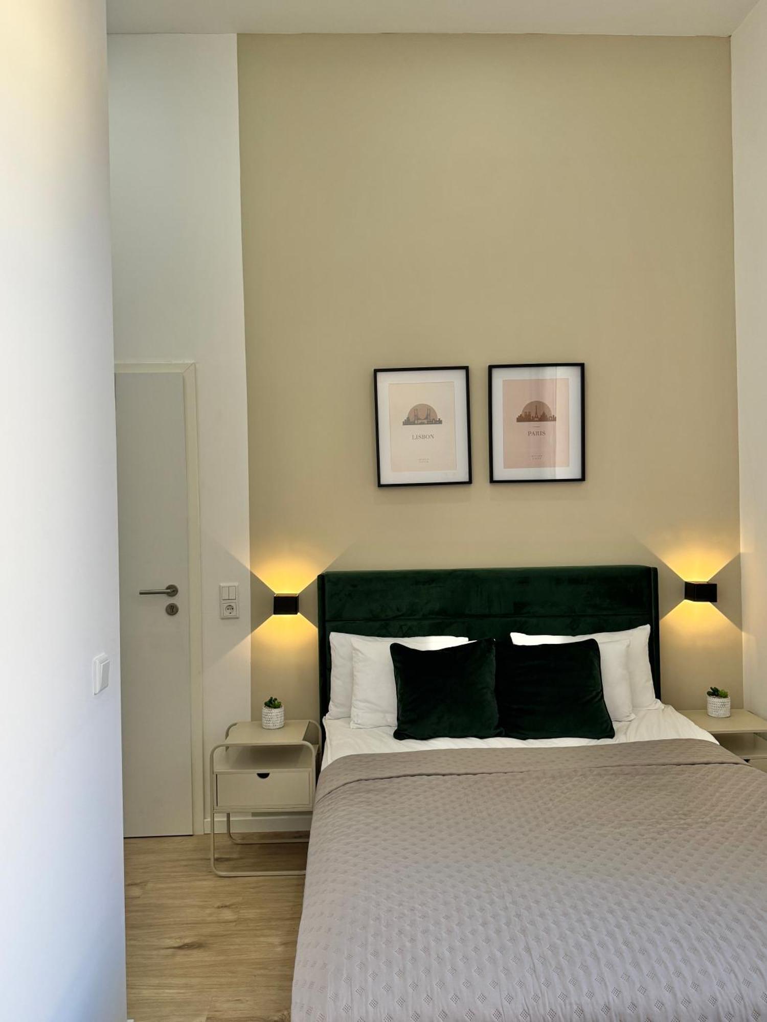 Heaven Homes - Doppelzimmer Mit Eigenem Bad Düsseldorf Eksteriør bilde