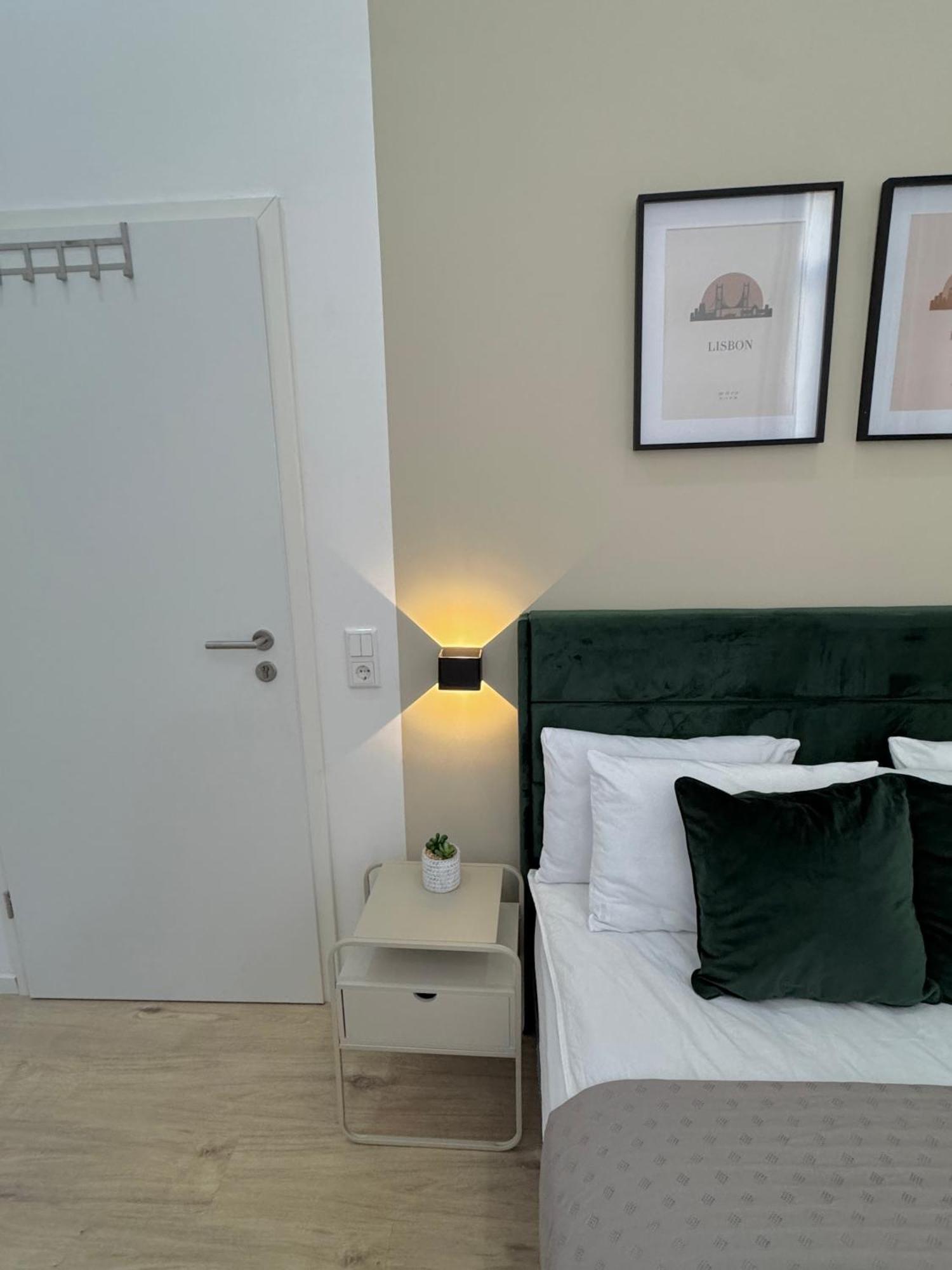 Heaven Homes - Doppelzimmer Mit Eigenem Bad Düsseldorf Eksteriør bilde