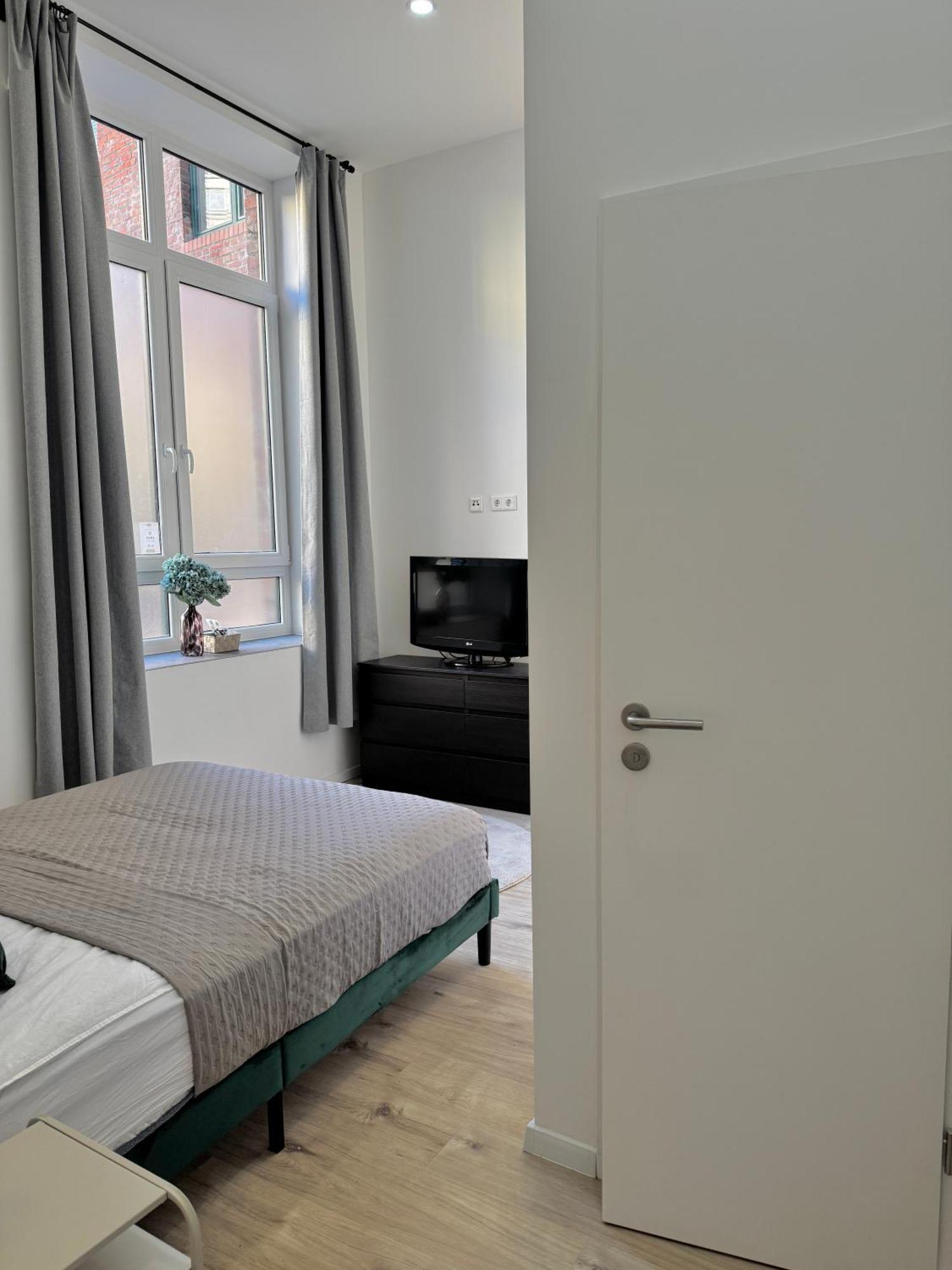 Heaven Homes - Doppelzimmer Mit Eigenem Bad Düsseldorf Eksteriør bilde